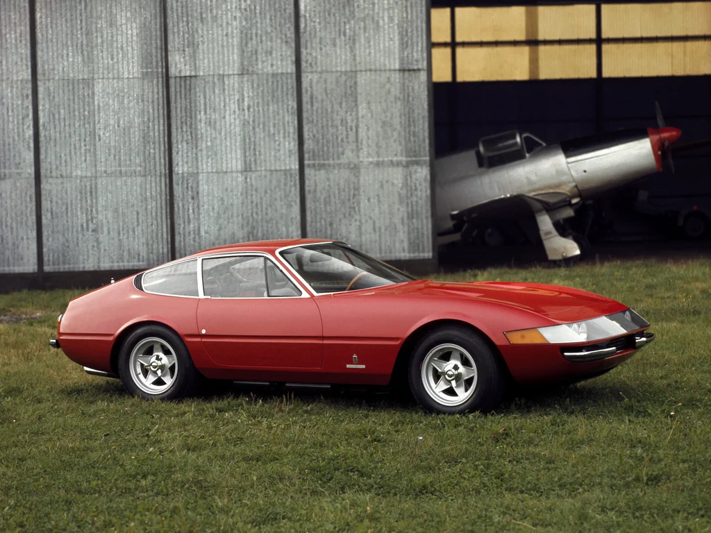 "Скульптура, яка вміє їздити" - профіль Daytona Джерело: Ferrari