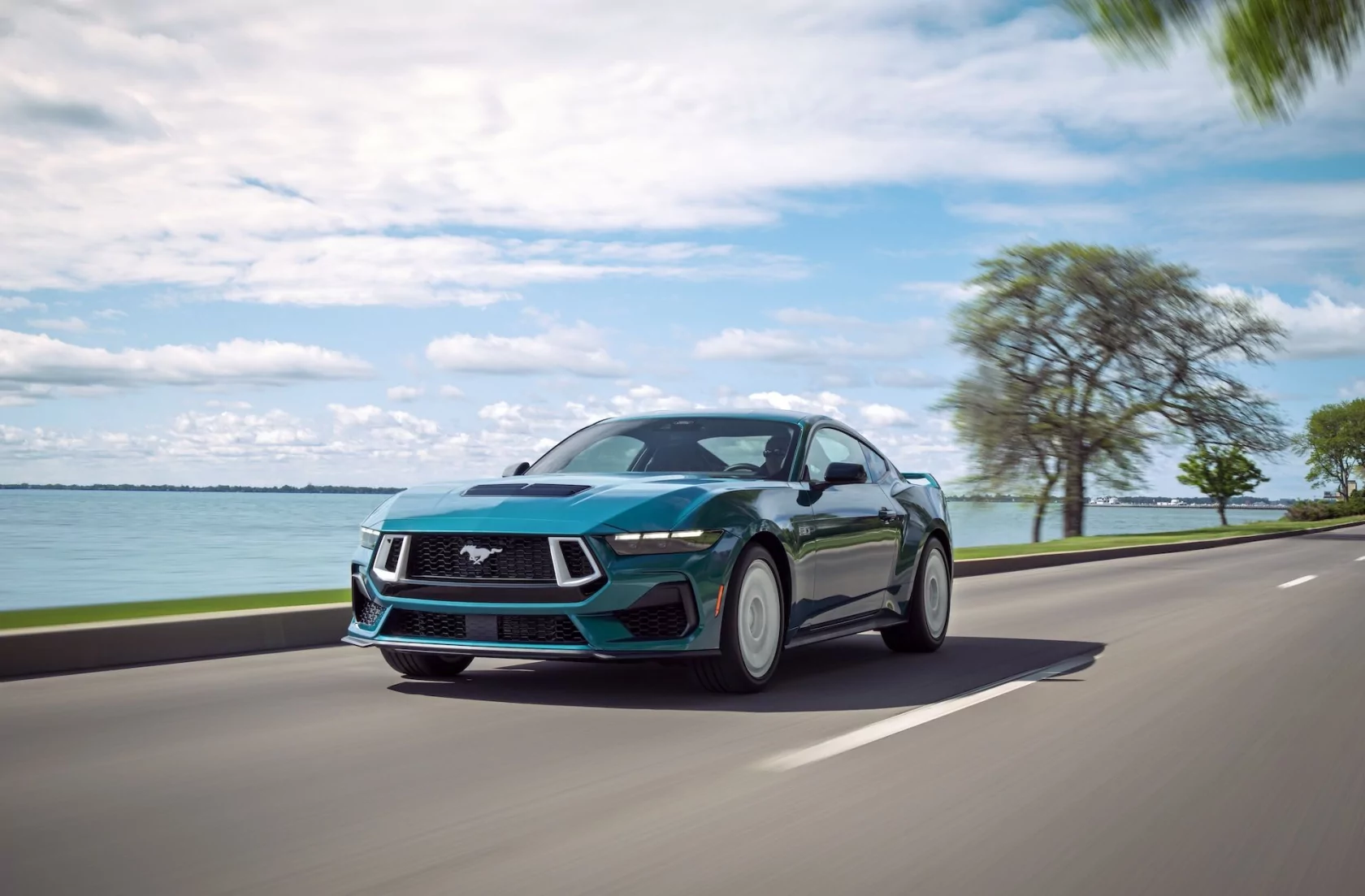 Ford випустив спецверсію Mustang FX